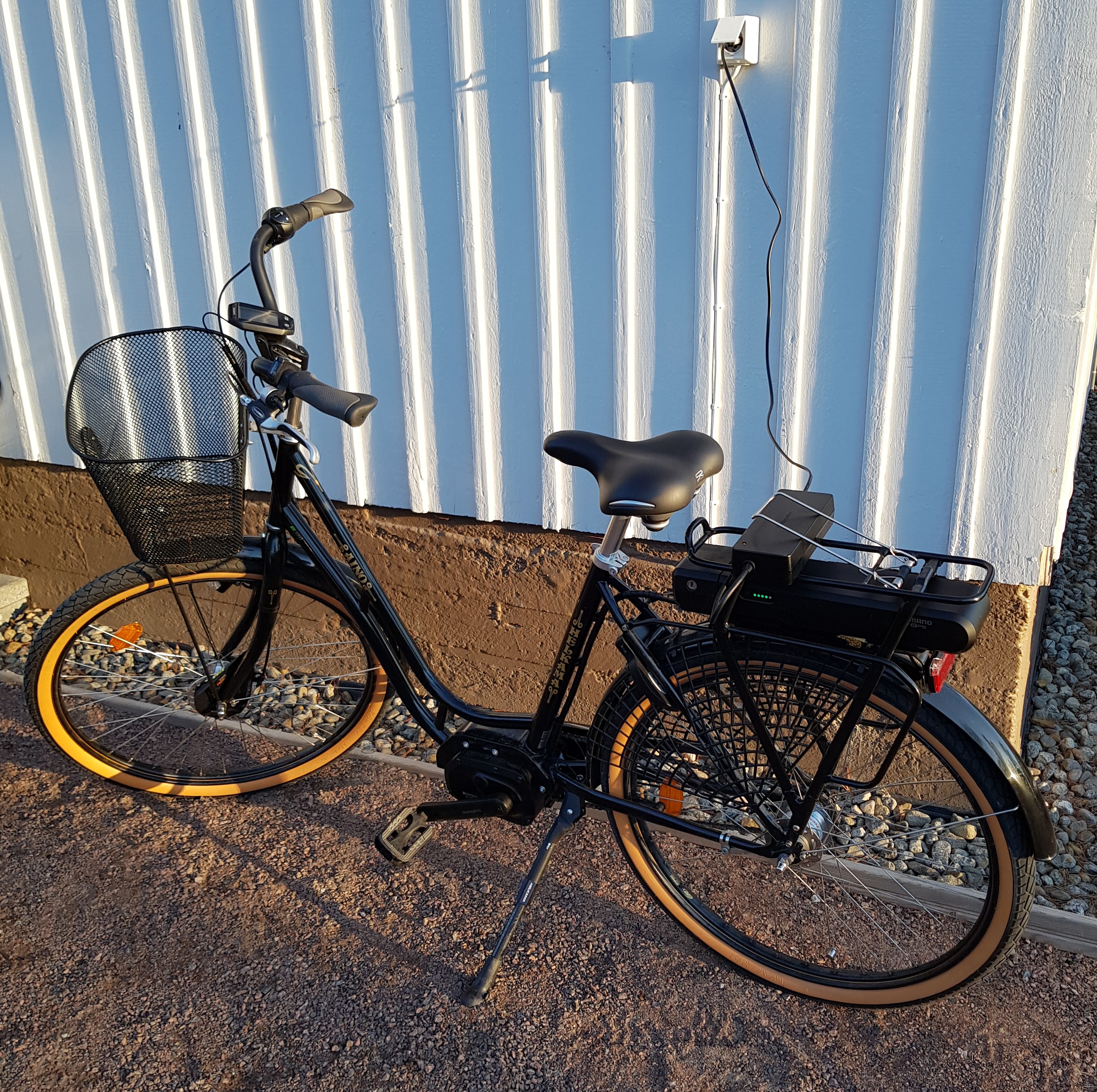 Sähköpyörien lataaminen taloyhtiössä